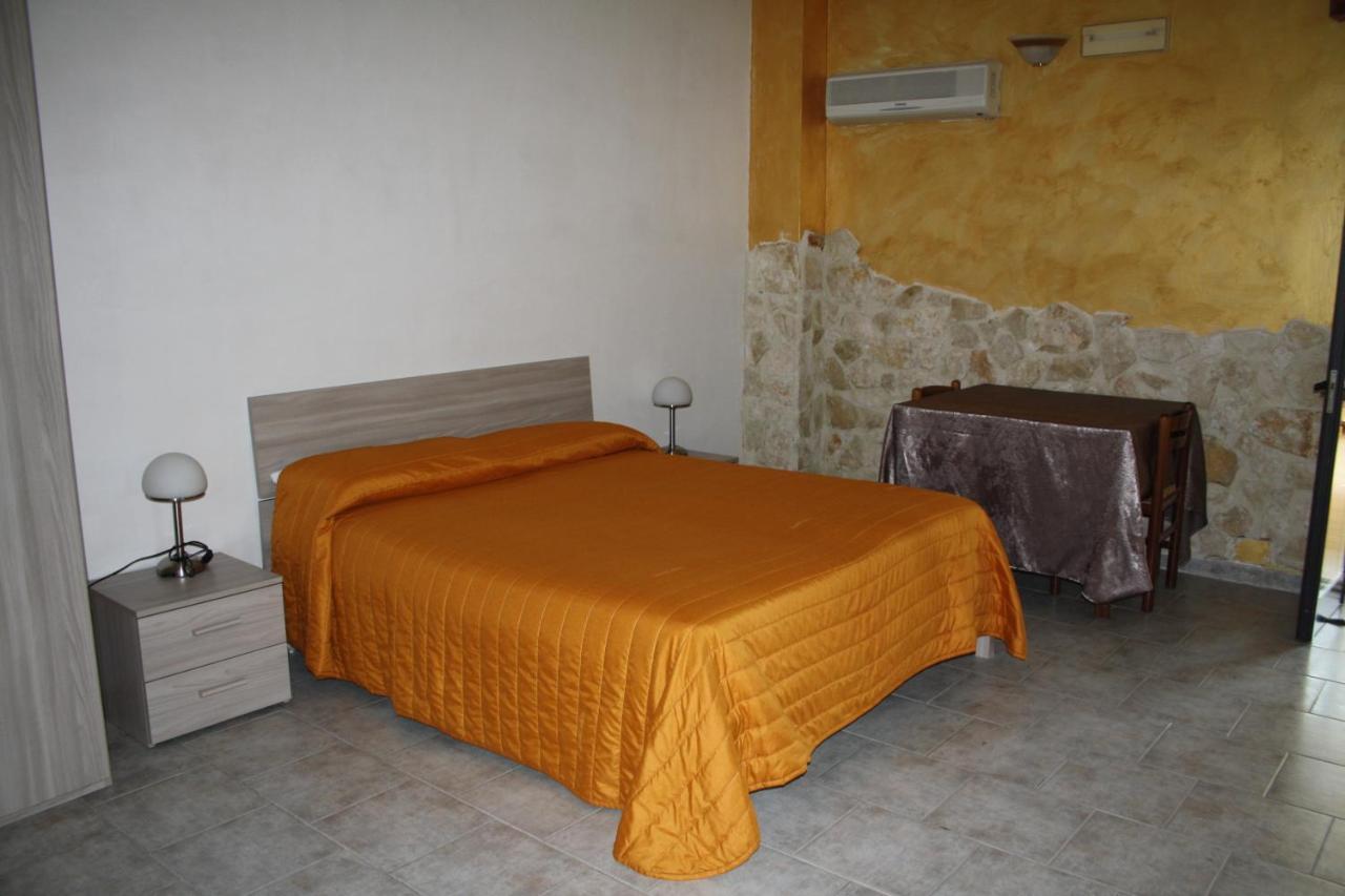 B&B Borgo Pileri Mazzarino Eksteriør bilde
